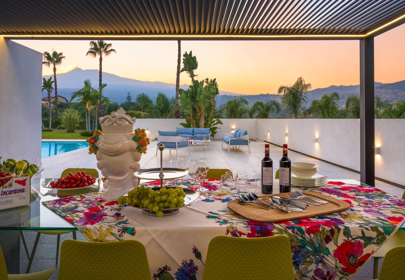 Villa a Calatabiano - Lussuosa villa con piscina vicino Taormina, Sicilia