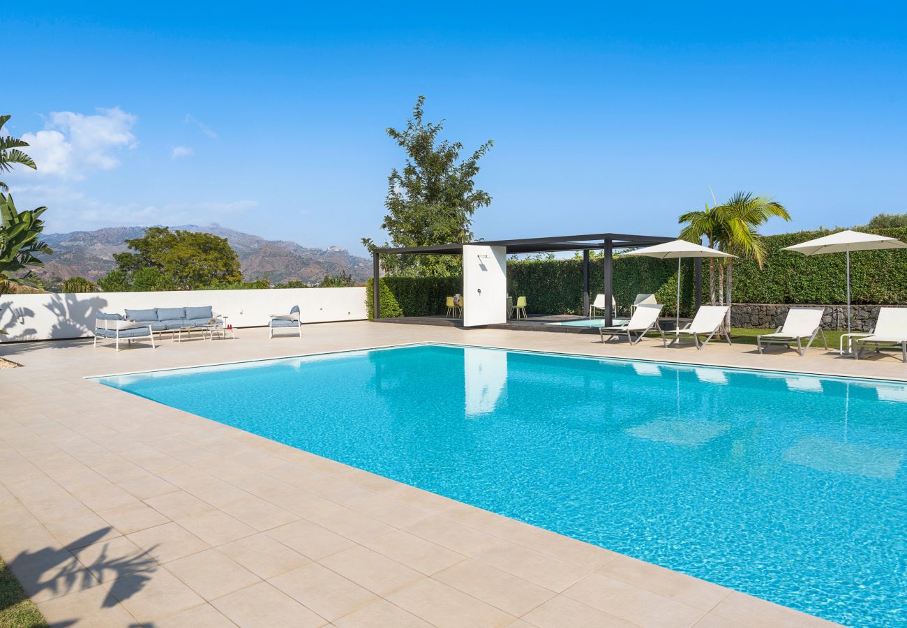 Villa a Calatabiano - Lussuosa villa con piscina vicino Taormina, Sicilia