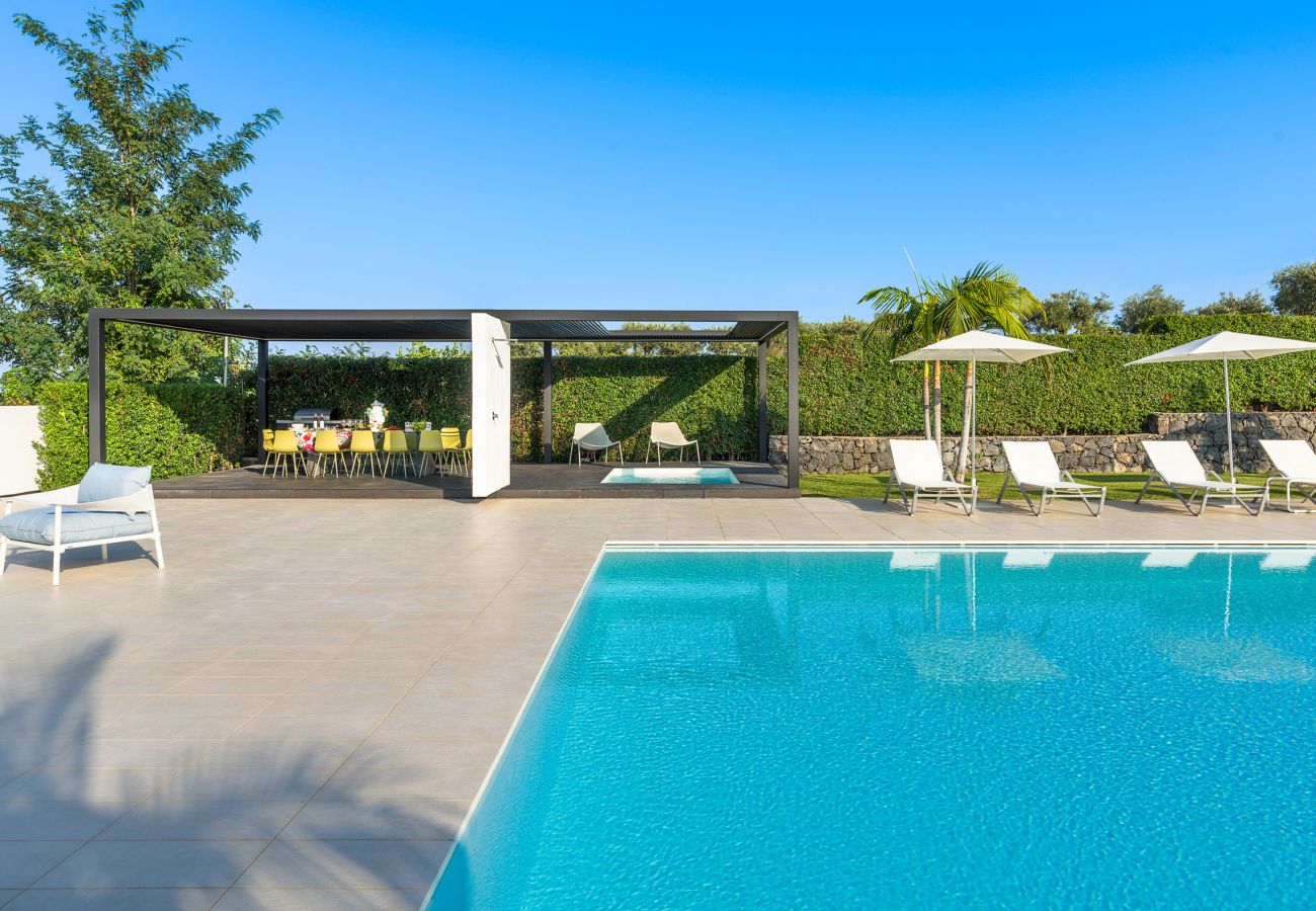 Villa a Calatabiano - Lussuosa villa con piscina vicino Taormina, Sicilia