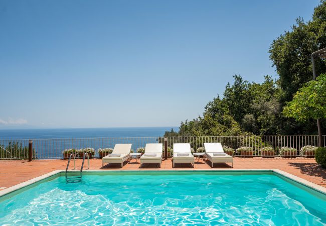 Villa a Amalfi - Villa Bijoux - Lussuosa Villa Vista Mare Villa a Amalfi - Villa Bijoux - Lussuosa Villa Vista Mare