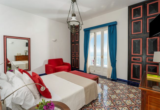 Villa a Amalfi - Villa Bijoux - Lussuosa Villa Vista Mare Villa a Amalfi - Villa Bijoux - Lussuosa Villa Vista Mare