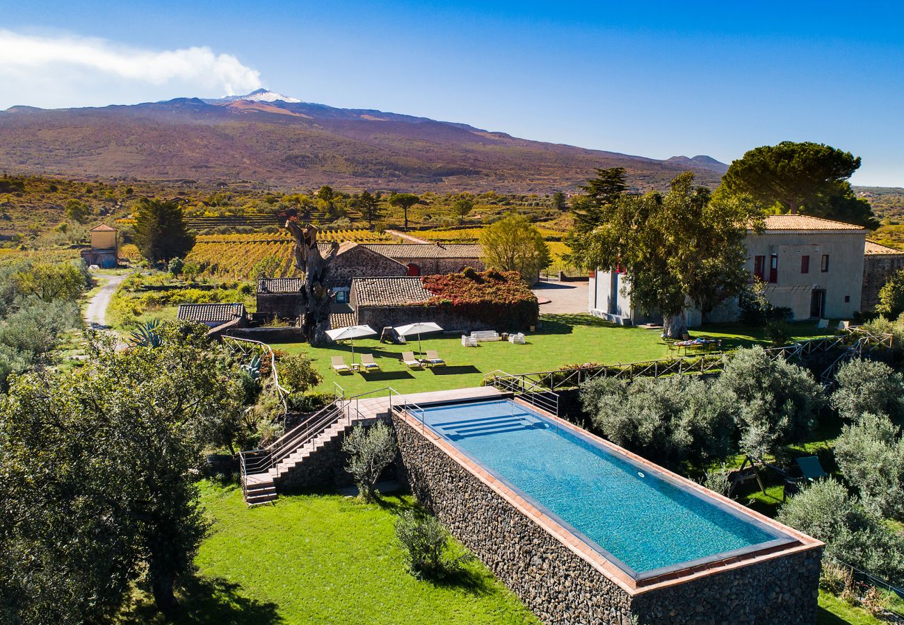 Villa a Castiglione di Sicilia - Esclusiva villa con piscina vicino Castiglione di Sicilia, Etna