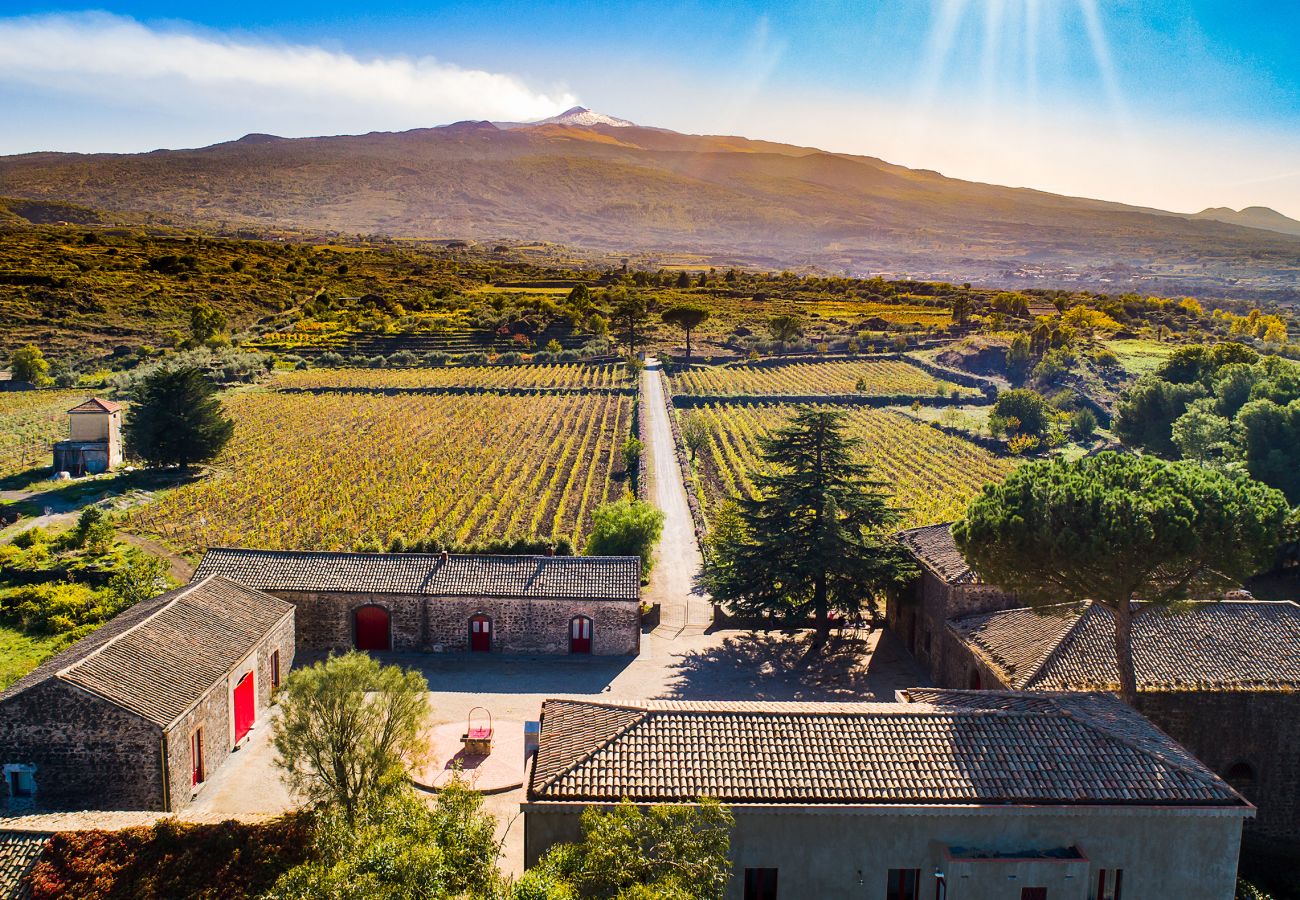 Villa a Castiglione di Sicilia - Esclusiva villa con piscina vicino Castiglione di Sicilia, Etna