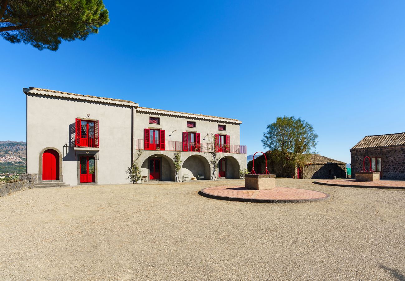 Villa a Castiglione di Sicilia - Esclusiva villa con piscina vicino Castiglione di Sicilia, Etna
