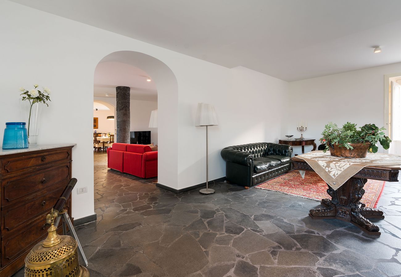 Villa a Castiglione di Sicilia - Esclusiva villa con piscina vicino Castiglione di Sicilia, Etna