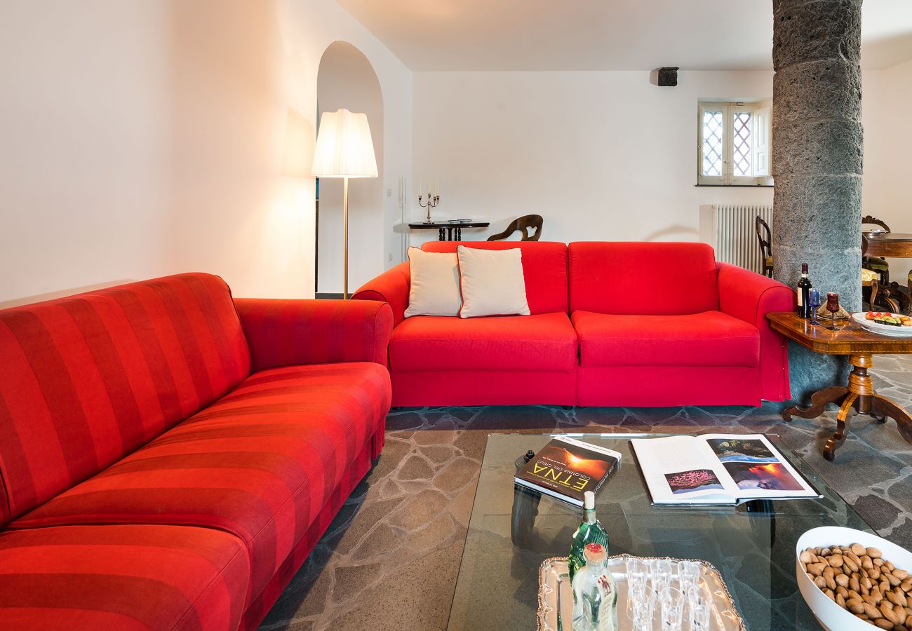 Villa a Castiglione di Sicilia - Esclusiva villa con piscina vicino Castiglione di Sicilia, Etna