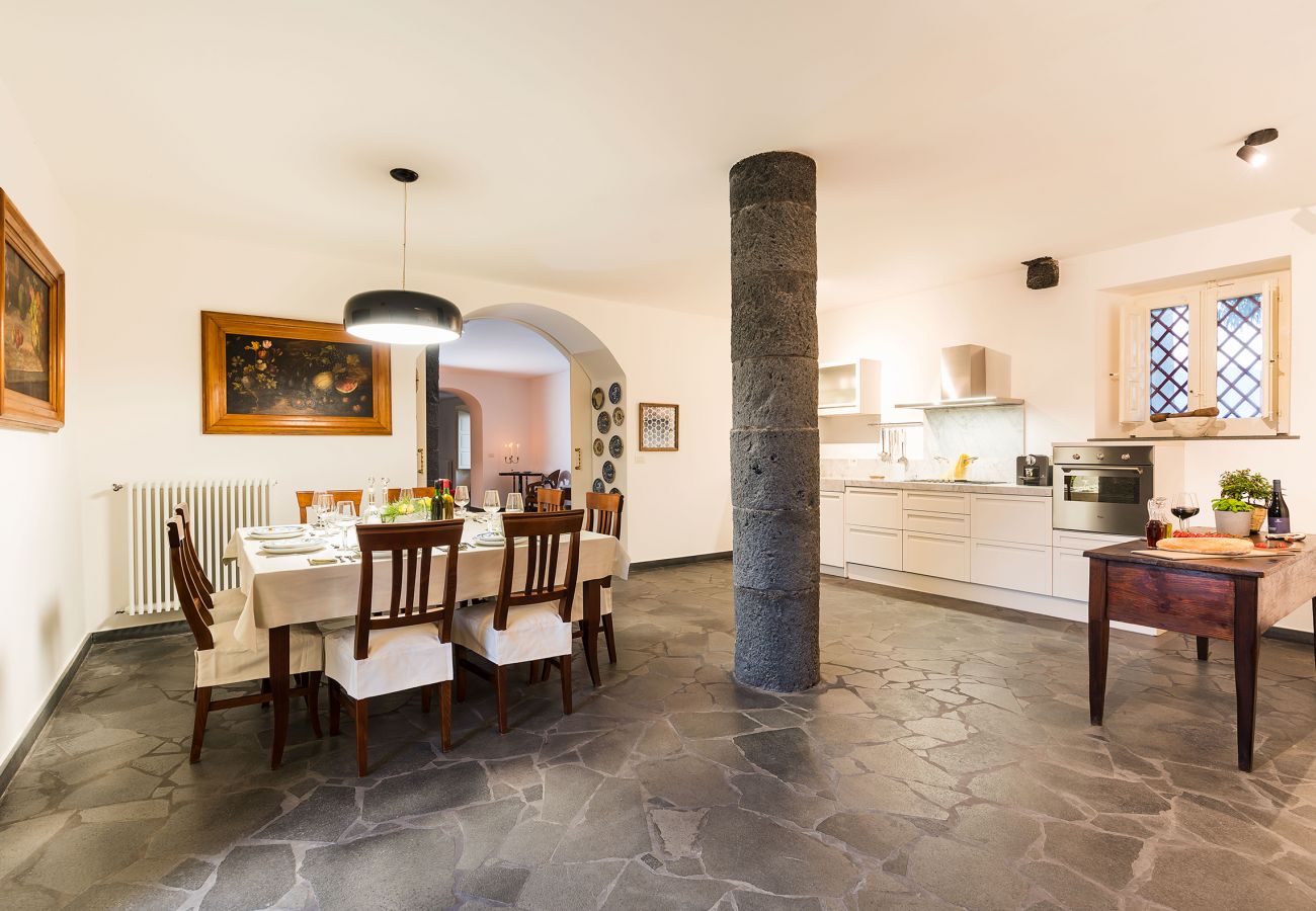 Villa a Castiglione di Sicilia - Esclusiva villa con piscina vicino Castiglione di Sicilia, Etna