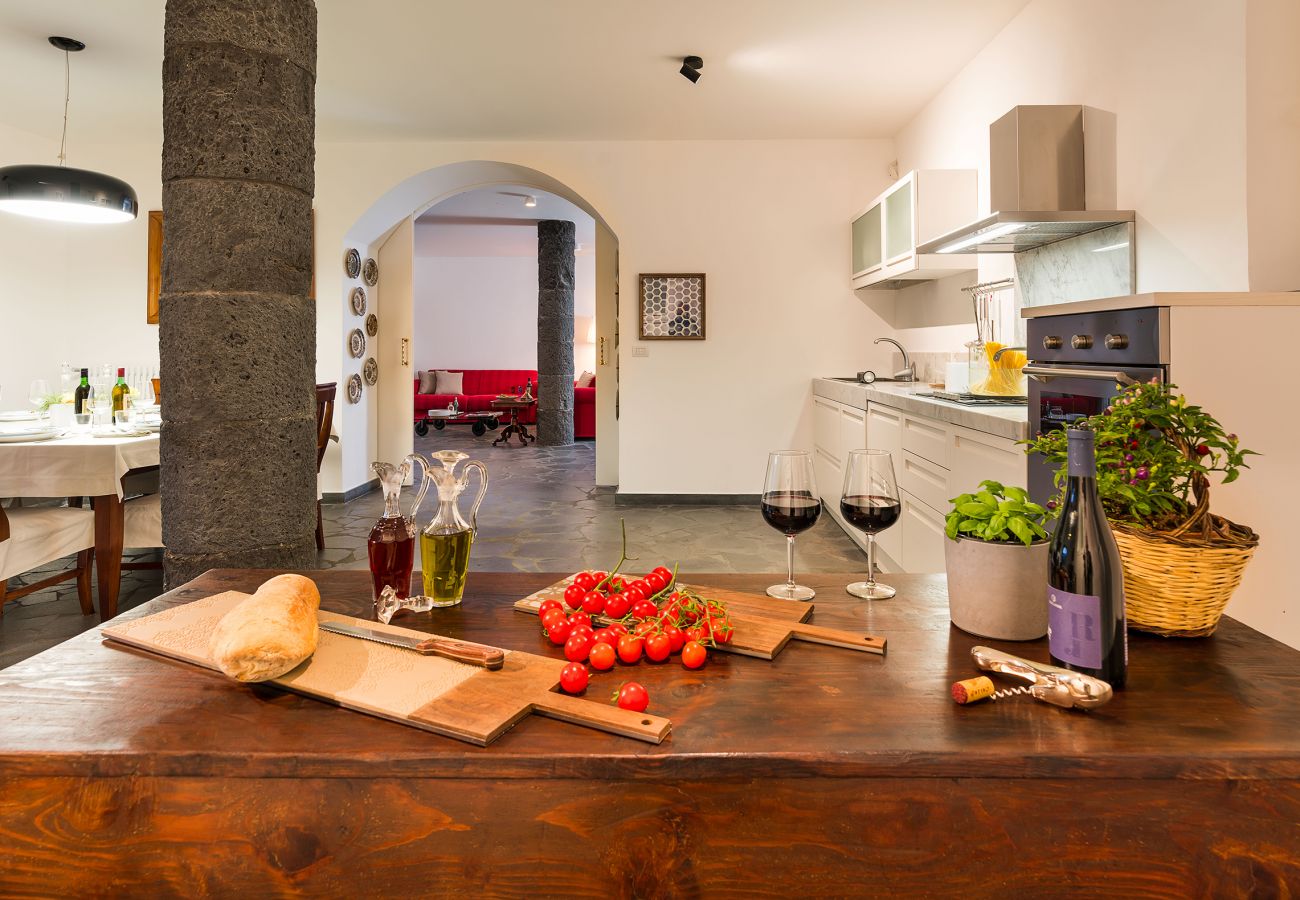 Villa a Castiglione di Sicilia - Esclusiva villa con piscina vicino Castiglione di Sicilia, Etna