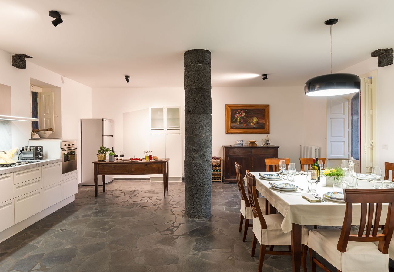 Villa a Castiglione di Sicilia - Esclusiva villa con piscina vicino Castiglione di Sicilia, Etna