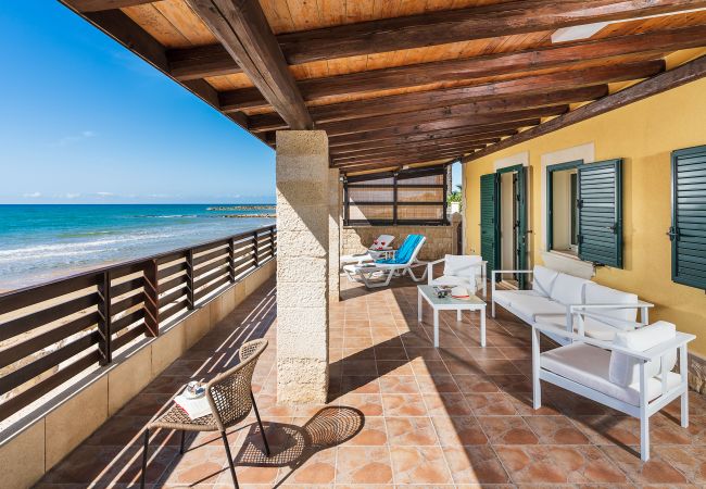 Villa a Donnalucata - Villa sul mare nei dintorni di Donnalucata, Sicilia Villa a Donnalucata - Villa sul mare nei dintorni di Donnalucata, Sicilia