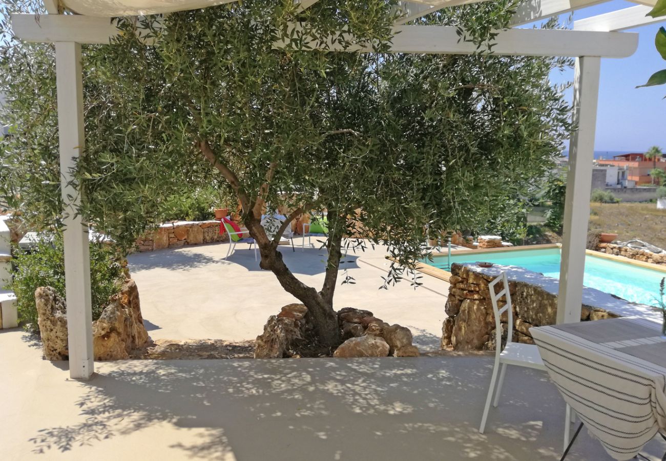 Villa a Torricella - Villa al mare con piscina privata situata a Torre Ovo, Puglia
