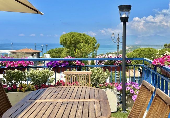  a Sperlonga - Casa con terrazzo sul mare e posto auto