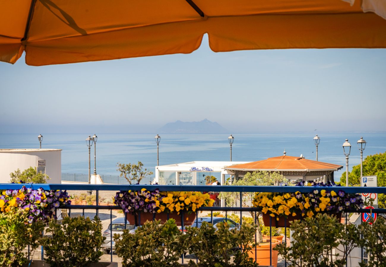 Appartamento a Sperlonga - Casa con terrazzo sul mare e posto auto