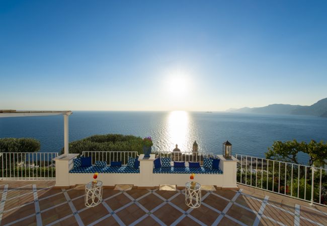 Villa a Praiano - Luxury Villa Malika - Vista Mozzafiato su Capri e Positano Villa a Praiano - Luxury Villa Malika - Vista Mozzafiato su Capri e Positano