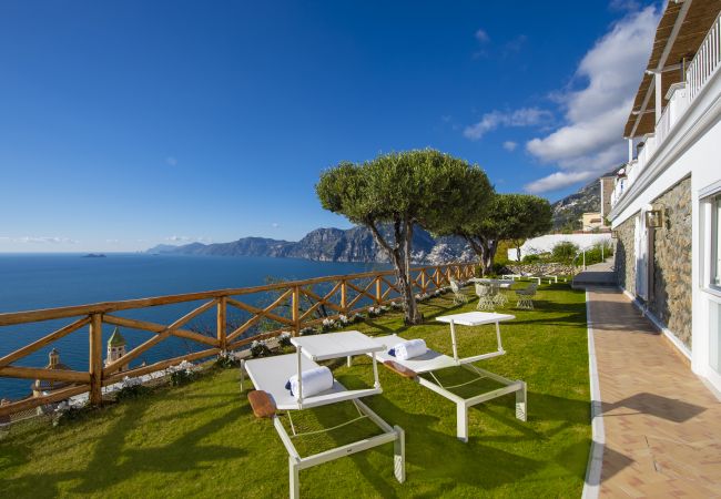 Villa a Praiano - Luxury Villa Malika - Vista Mozzafiato su Capri e Positano Villa a Praiano - Luxury Villa Malika - Vista Mozzafiato su Capri e Positano