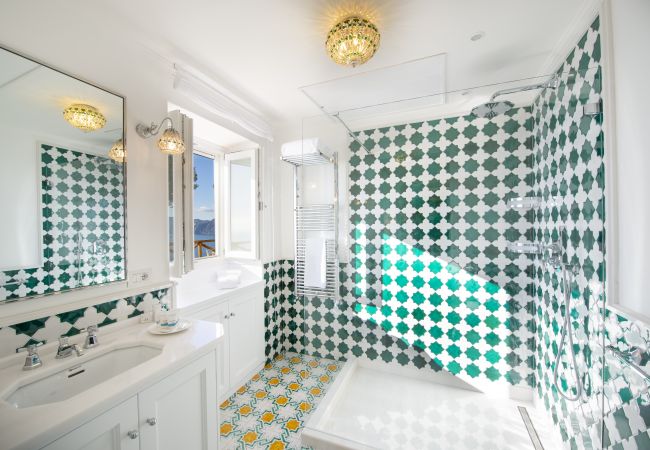Villa a Praiano - Luxury Villa Malika - Vista Mozzafiato su Capri e Positano Villa a Praiano - Luxury Villa Malika - Vista Mozzafiato su Capri e Positano