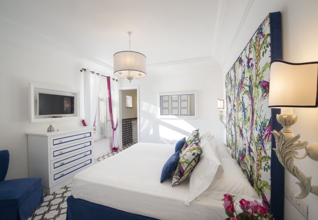 Villa a Praiano - Luxury Villa Malika - Vista Mozzafiato su Capri e Positano Villa a Praiano - Luxury Villa Malika - Vista Mozzafiato su Capri e Positano