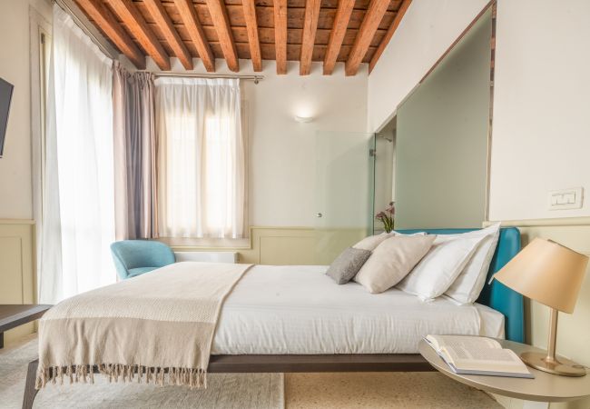 Appartamento a Venezia -  Lion Palace Canal View R&R Appartamento a Venezia -  Lion Palace Canal View R&R