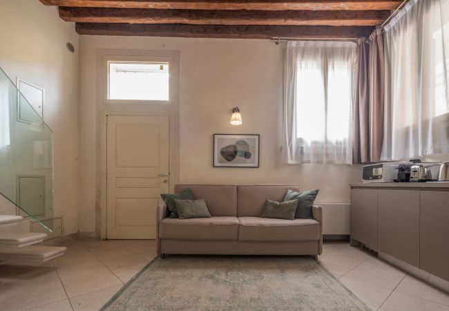 Appartamento a Venezia -  Lion Palace Canal View R&R Appartamento a Venezia -  Lion Palace Canal View R&R