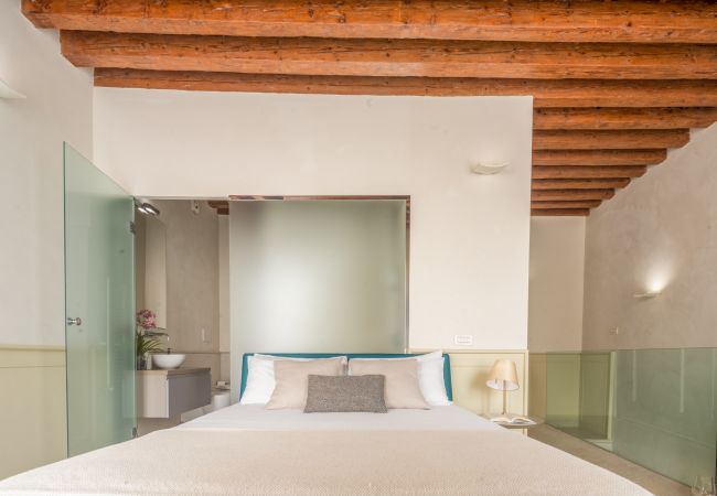 Appartamento a Venezia -  Lion Palace Canal View R&R Appartamento a Venezia -  Lion Palace Canal View R&R