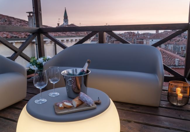Appartamento a Venezia - Lion Palace Suite Terrace R&R Appartamento a Venezia - Lion Palace Suite Terrace R&R