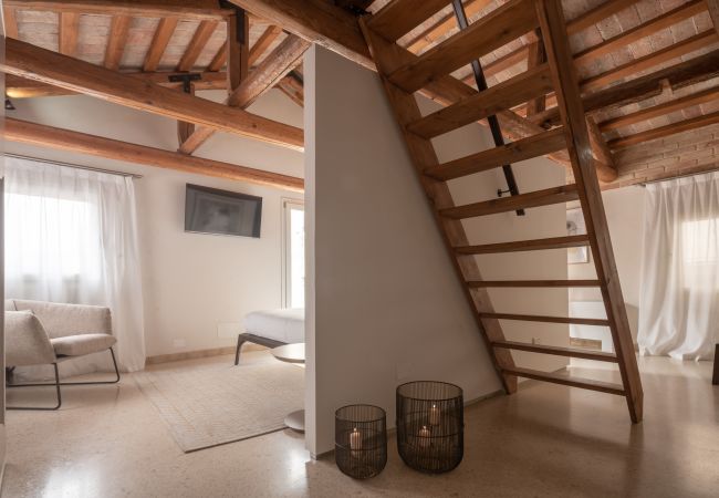 Appartamento a Venezia - Lion Palace Suite Terrace R&R Appartamento a Venezia - Lion Palace Suite Terrace R&R