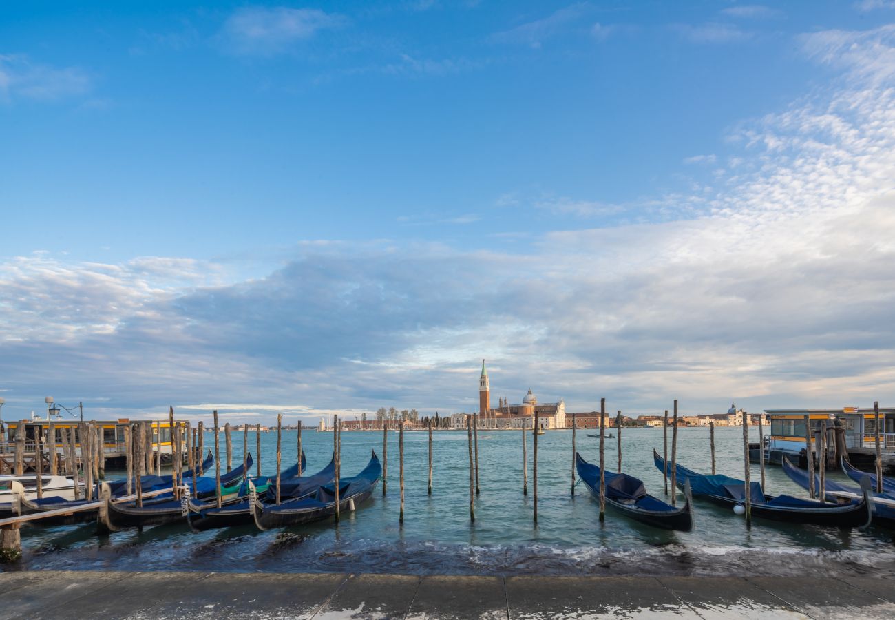 Appartamento a Venezia - Lion Palace Suite Terrace R&R