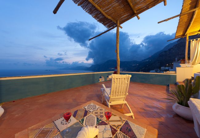 Villa a Praiano - Villa Venusta - Maestosa Villa con Piscina  Villa a Praiano - Villa Venusta - Maestosa Villa con Piscina