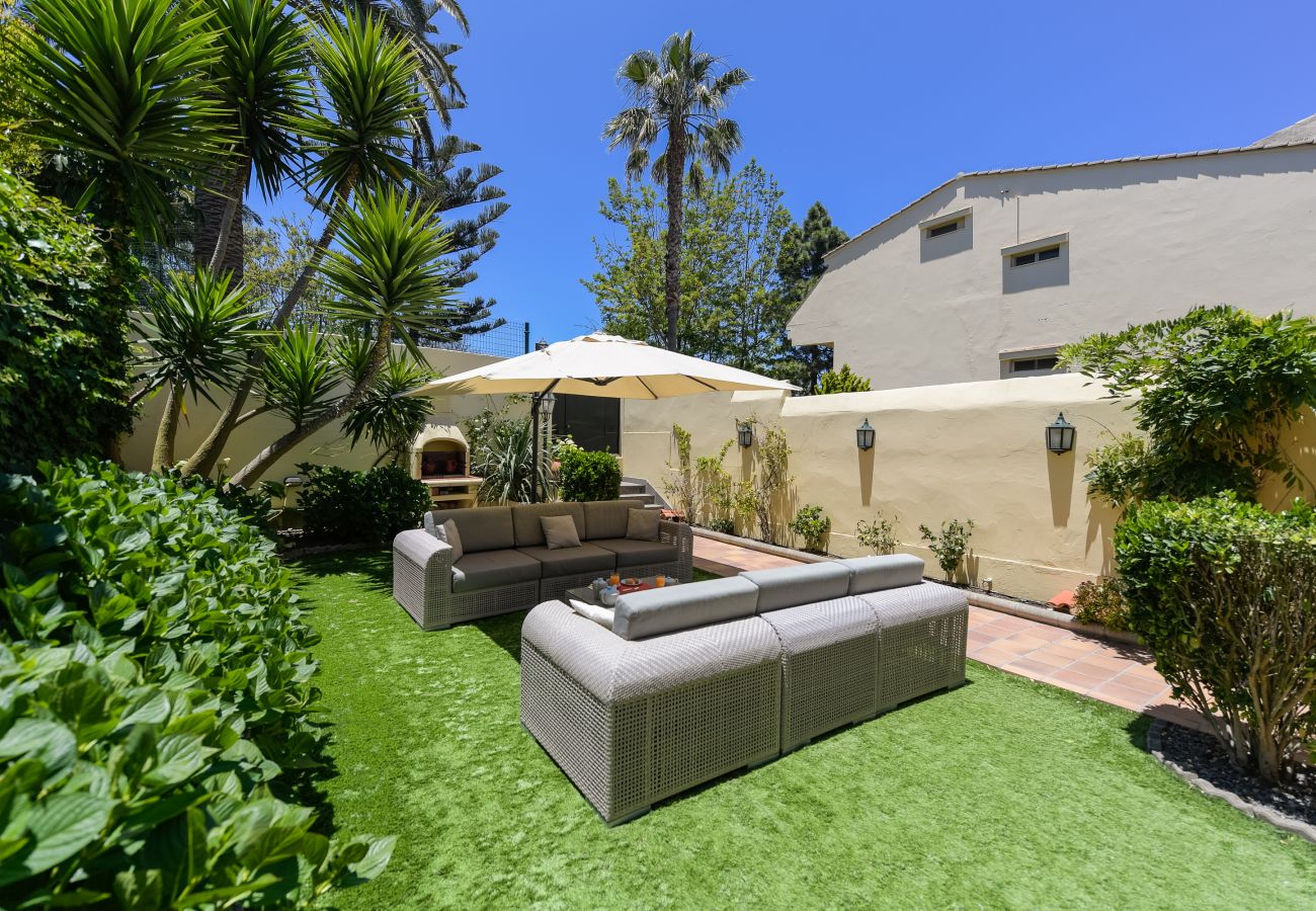 Casa a Santa Brígida - House with cozy garden BBQ and free parking 