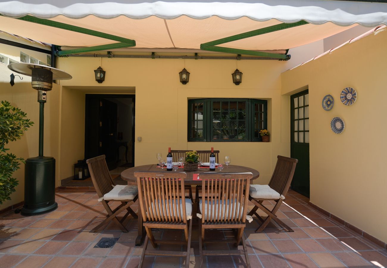 Casa a Santa Brígida - House with cozy garden BBQ and free parking 