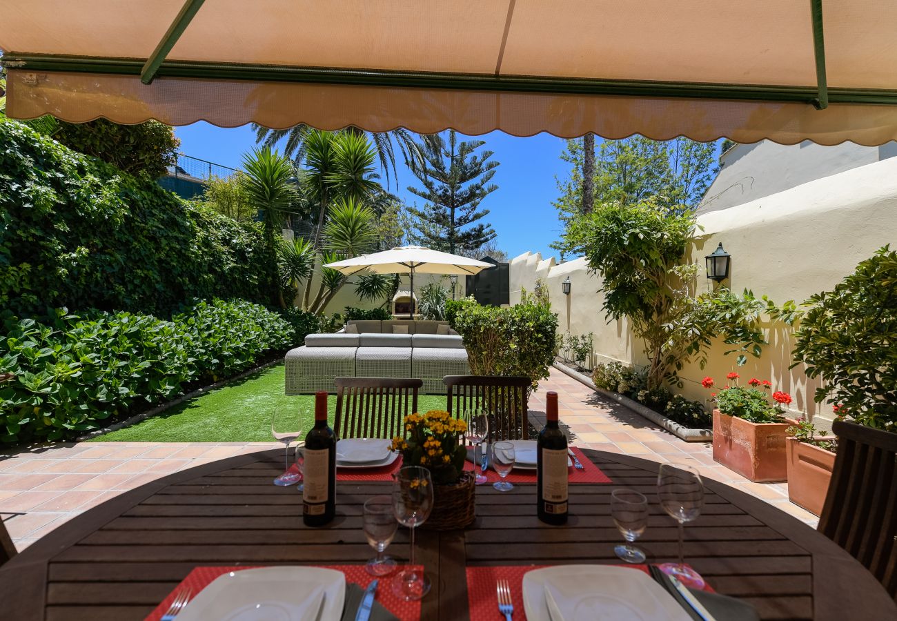 Casa a Santa Brígida - House with cozy garden BBQ and free parking 