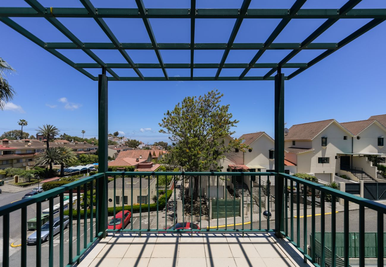 Casa a Santa Brígida - House with cozy garden BBQ and free parking 
