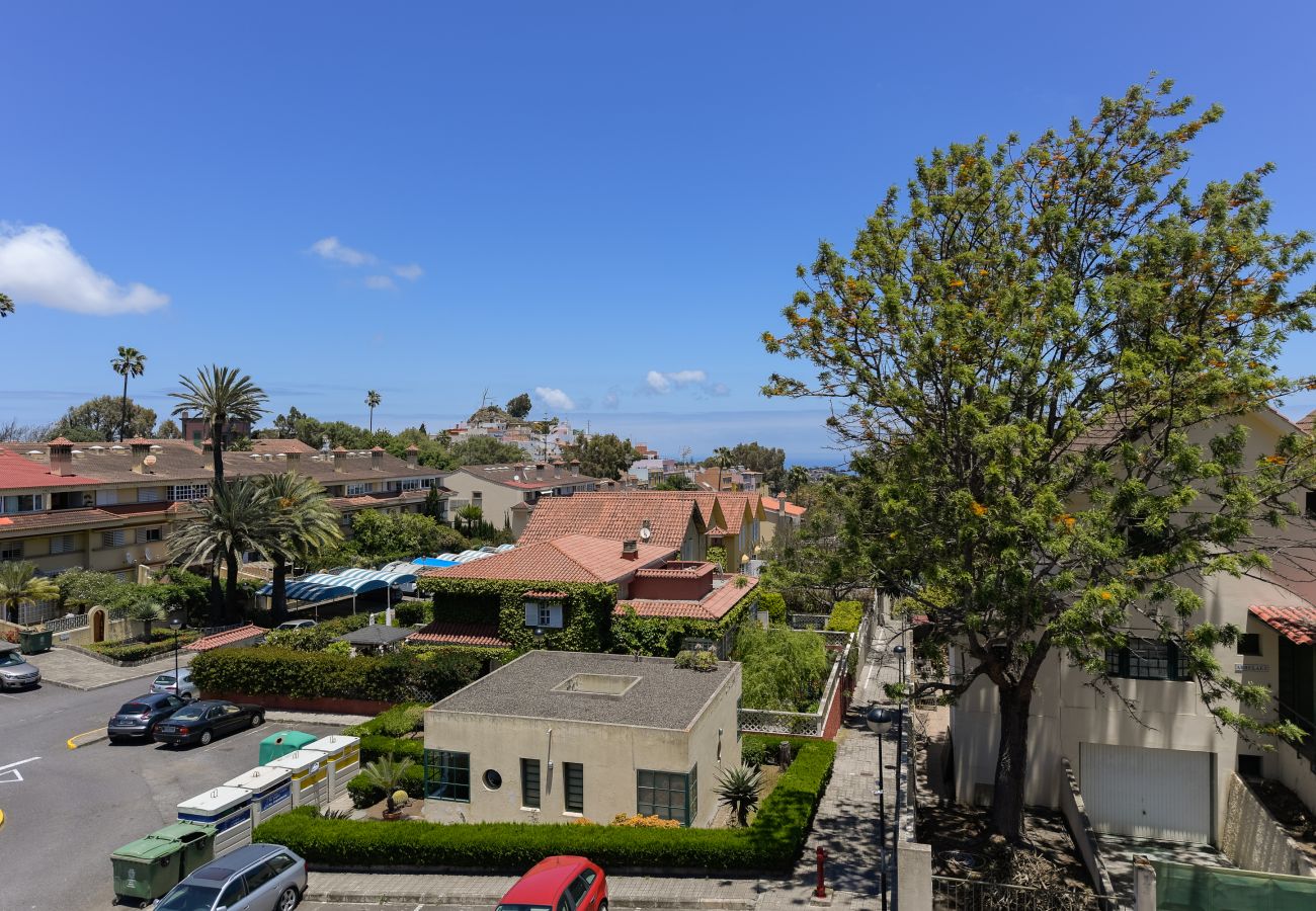 Casa a Santa Brígida - House with cozy garden BBQ and free parking 