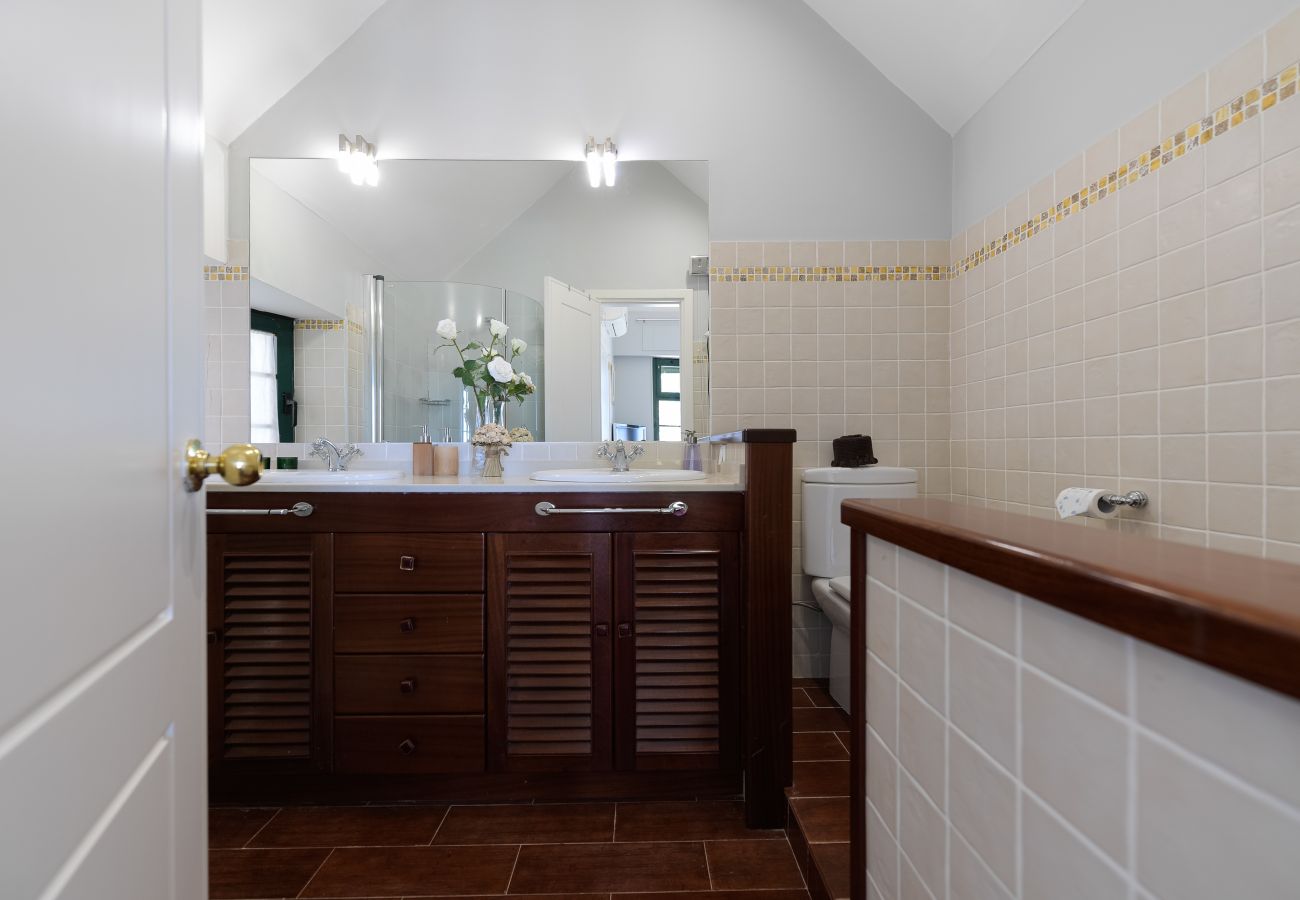 Casa a Santa Brígida - House with cozy garden BBQ and free parking 