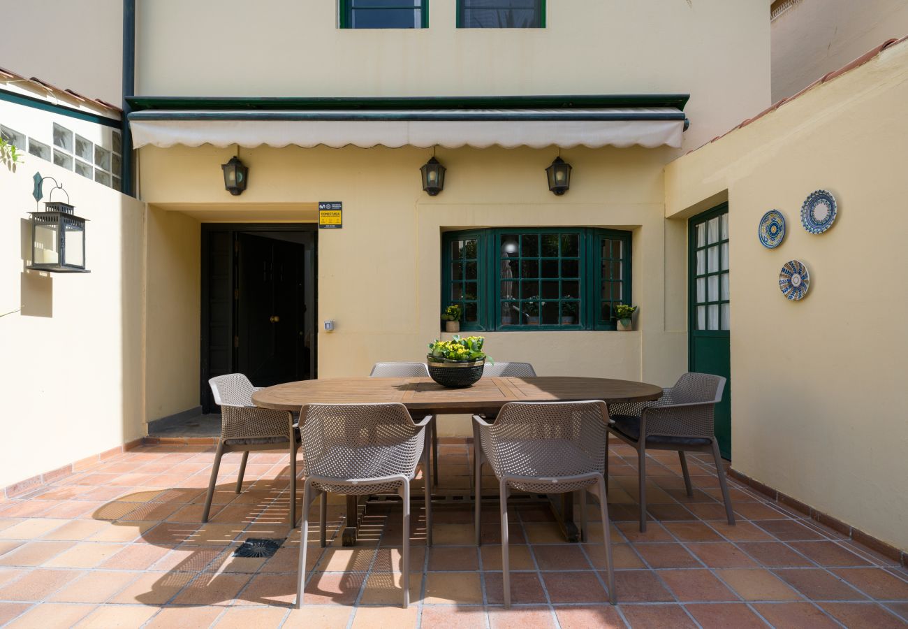 Casa a Santa Brígida - House with cozy garden BBQ 