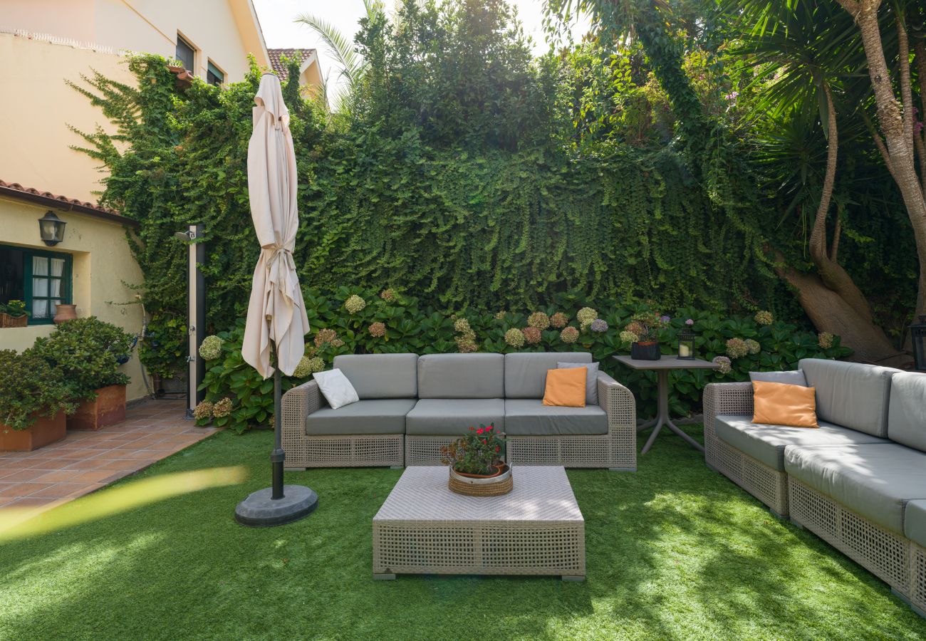 Casa a Santa Brígida - House with cozy garden BBQ 