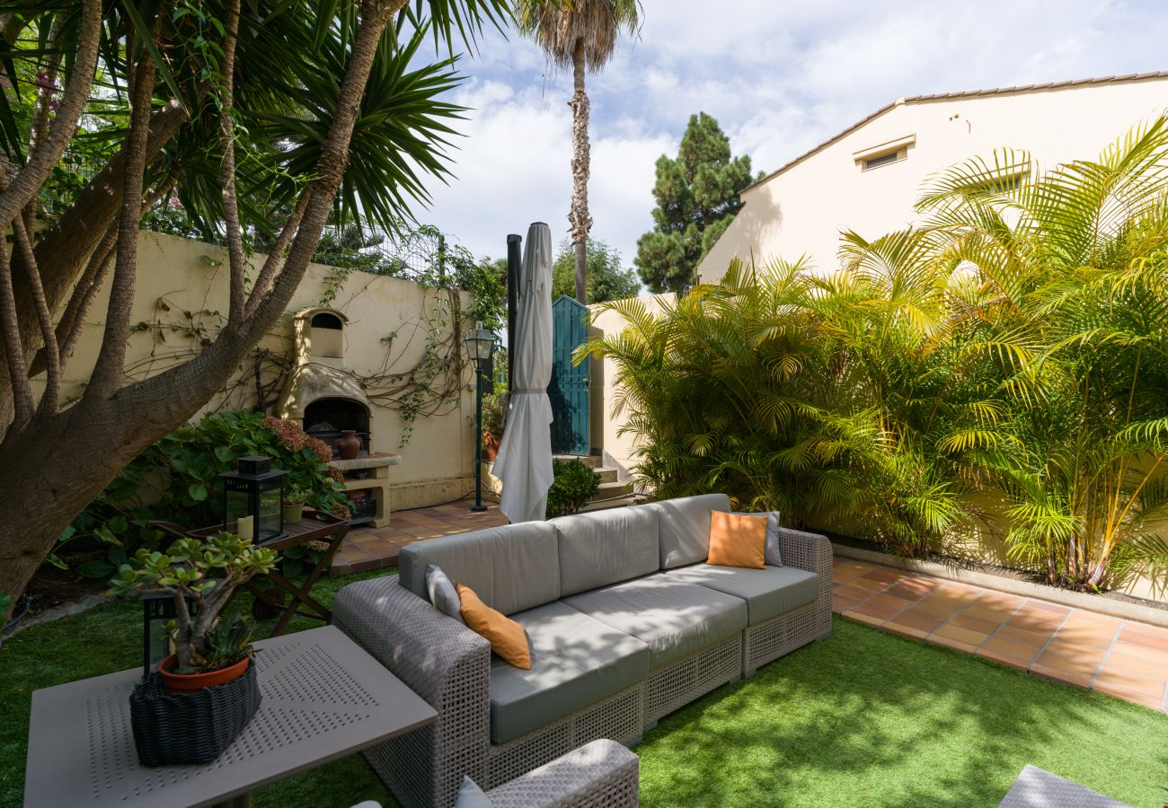 Casa a Santa Brígida - House with cozy garden BBQ 