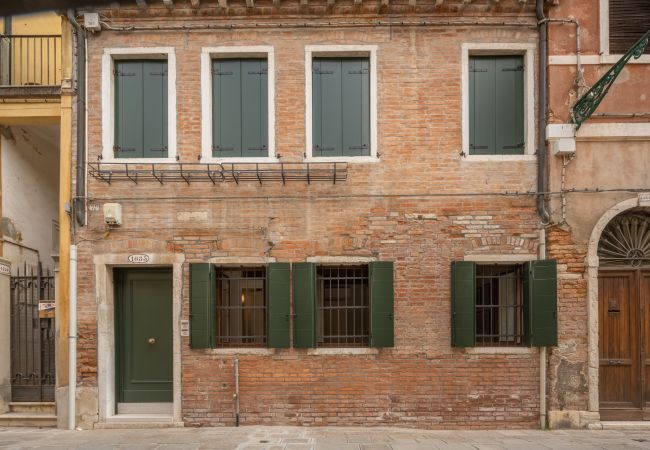 Appartamento a Venezia - San Giacomo Dall'Orio Garden Apartment R&R Appartamento a Venezia - San Giacomo Dall'Orio Garden Apartment R&R