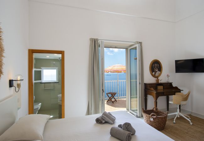 Casa a Praiano - Punta di Diamante - 200 Scalini per il Paradiso Casa a Praiano - Punta di Diamante - 200 Scalini per il Paradiso