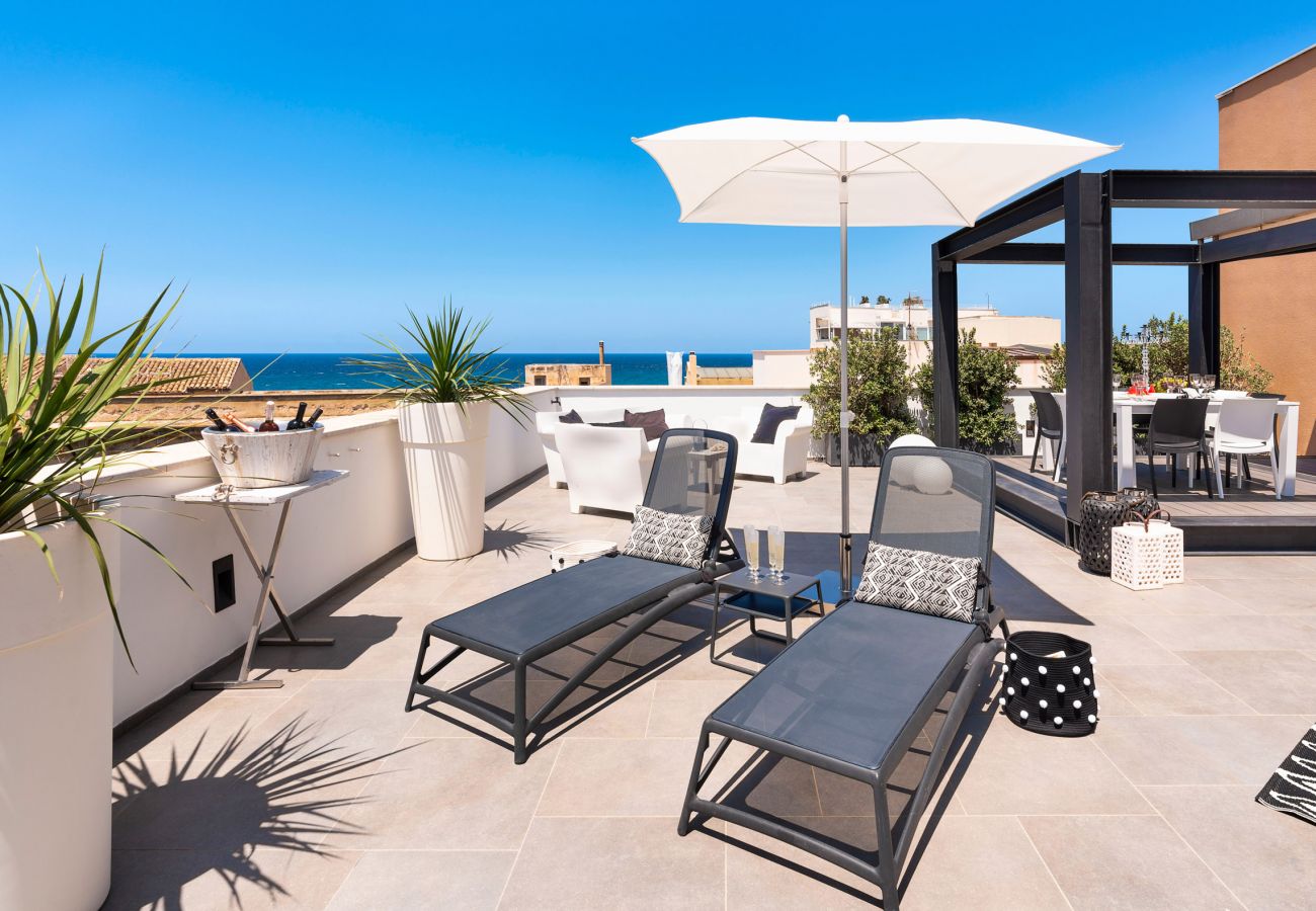 Appartamento a Trapani - Appartamento con terrazza in centro, 300 metri dal mare, Trapani