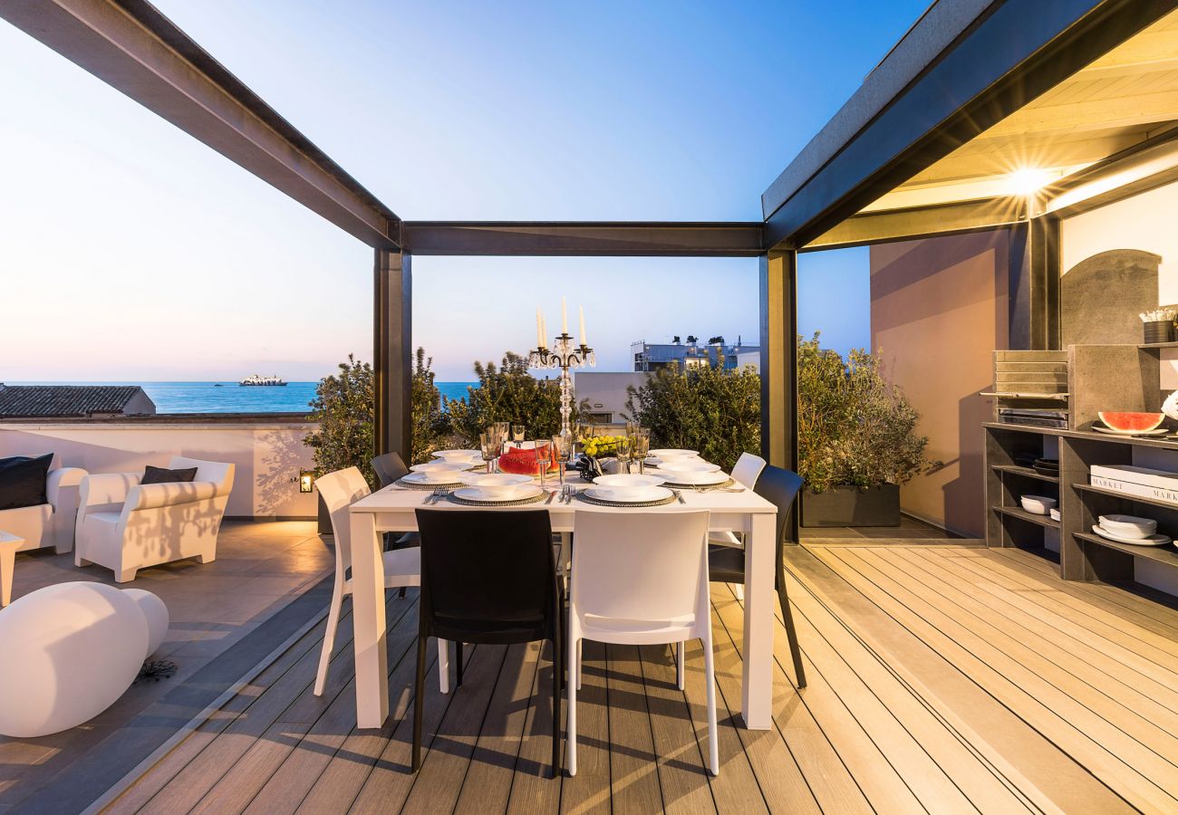 Appartamento a Trapani - Appartamento con terrazza in centro, 300 metri dal mare, Trapani
