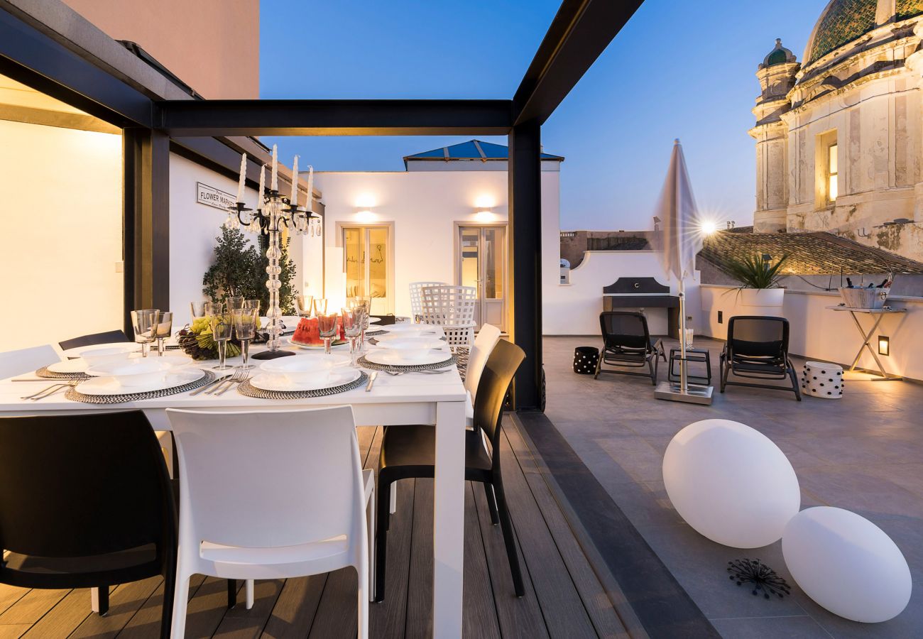 Appartamento a Trapani - Appartamento con terrazza in centro, 300 metri dal mare, Trapani