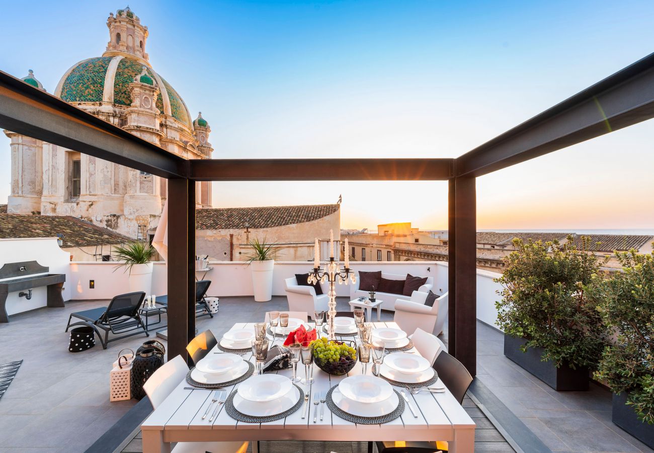 Appartamento a Trapani - Appartamento con terrazza in centro, 300 metri dal mare, Trapani
