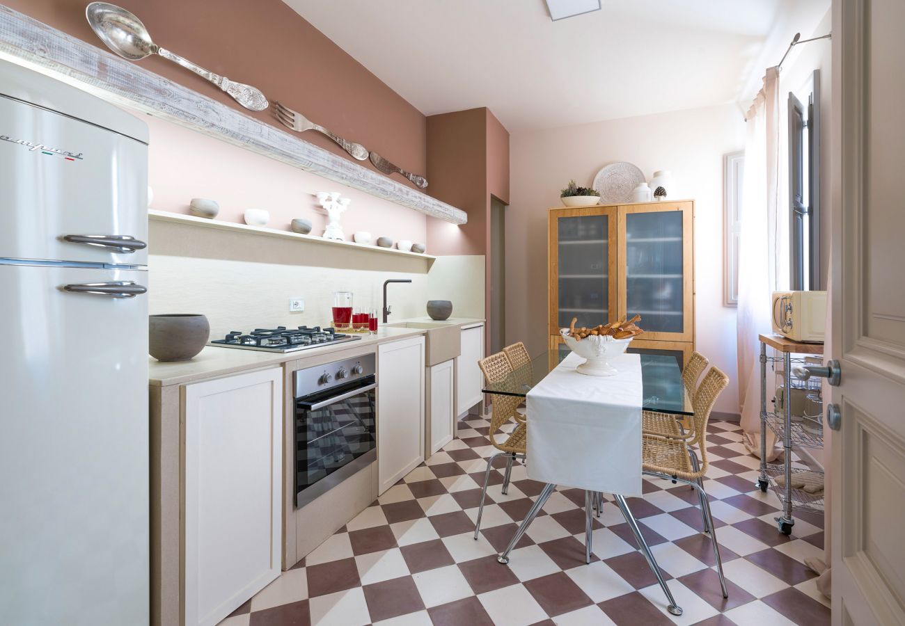 Appartamento a Trapani - Appartamento con terrazza in centro, 300 metri dal mare, Trapani