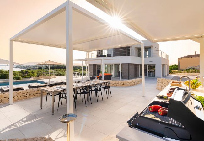 Villa a Siracusa - Lussuosa villa con piscina fronte mare, Plemmirio, Siracusa Villa a Siracusa - Lussuosa villa con piscina fronte mare, Plemmirio, Siracusa