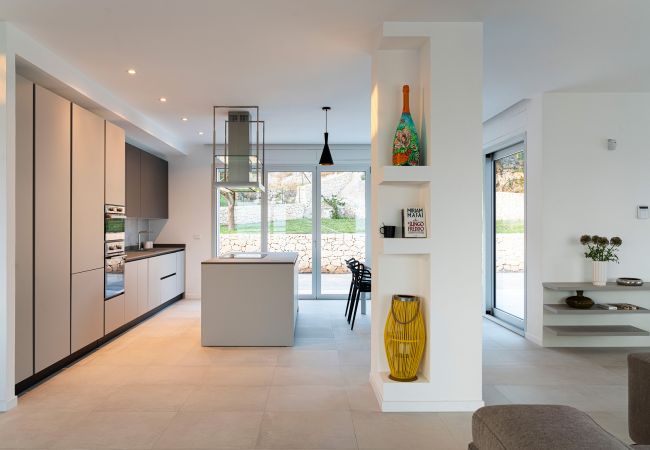 Villa a Siracusa - Lussuosa villa con piscina fronte mare, Plemmirio, Siracusa Villa a Siracusa - Lussuosa villa con piscina fronte mare, Plemmirio, Siracusa