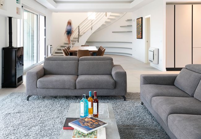 Villa a Siracusa - Lussuosa villa con piscina fronte mare, Plemmirio, Siracusa Villa a Siracusa - Lussuosa villa con piscina fronte mare, Plemmirio, Siracusa