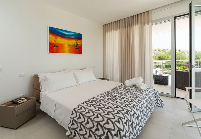 Villa a Siracusa - Lussuosa villa con piscina fronte mare, Plemmirio, Siracusa Villa a Siracusa - Lussuosa villa con piscina fronte mare, Plemmirio, Siracusa