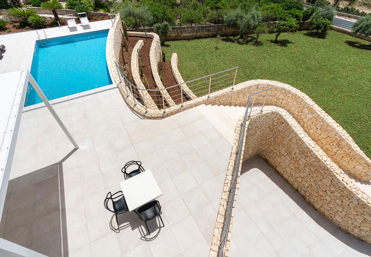 Villa a Siracusa - Lussuosa villa con piscina fronte mare, Plemmirio, Siracusa