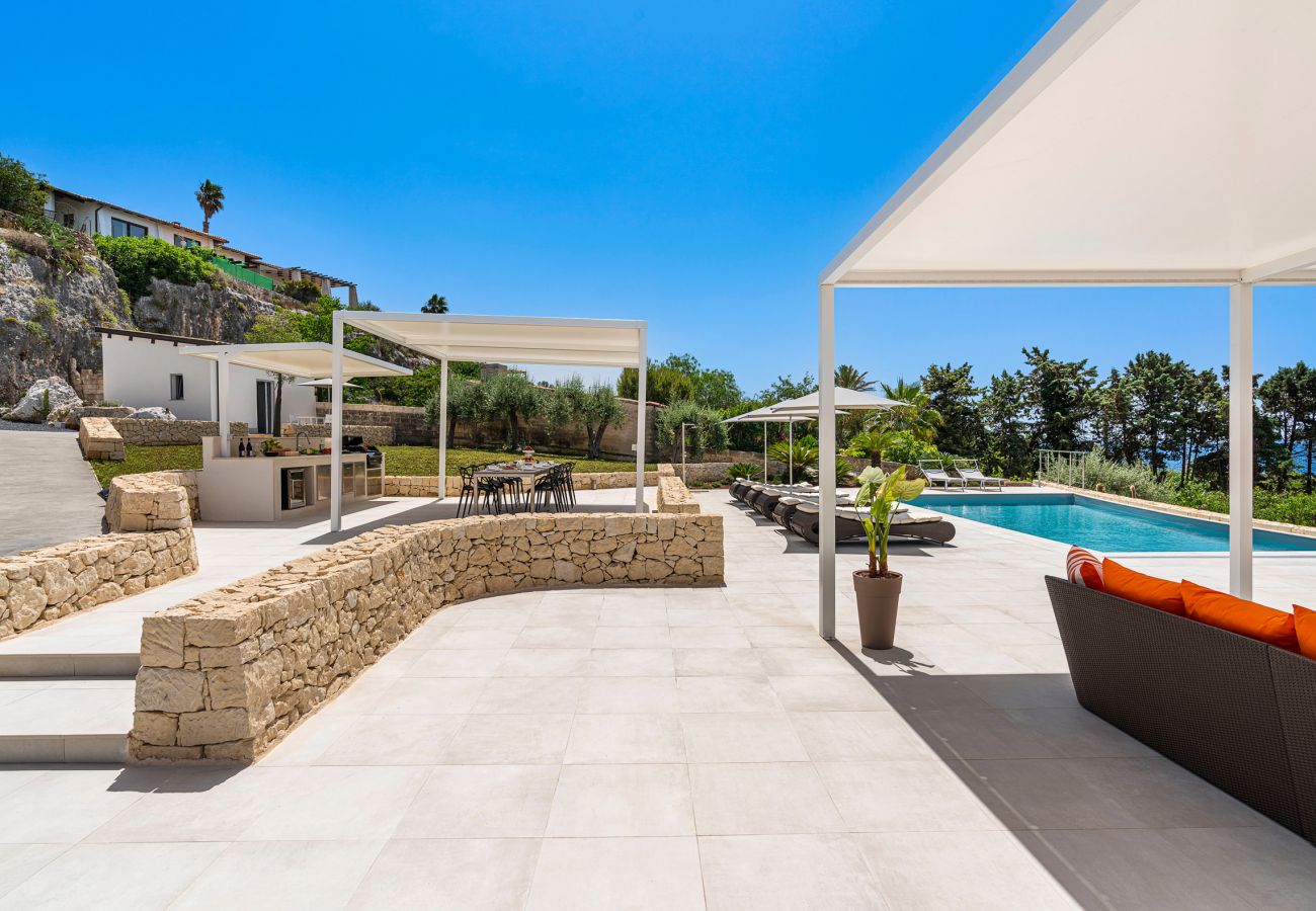 Villa a Siracusa - Lussuosa villa con piscina fronte mare, Plemmirio, Siracusa